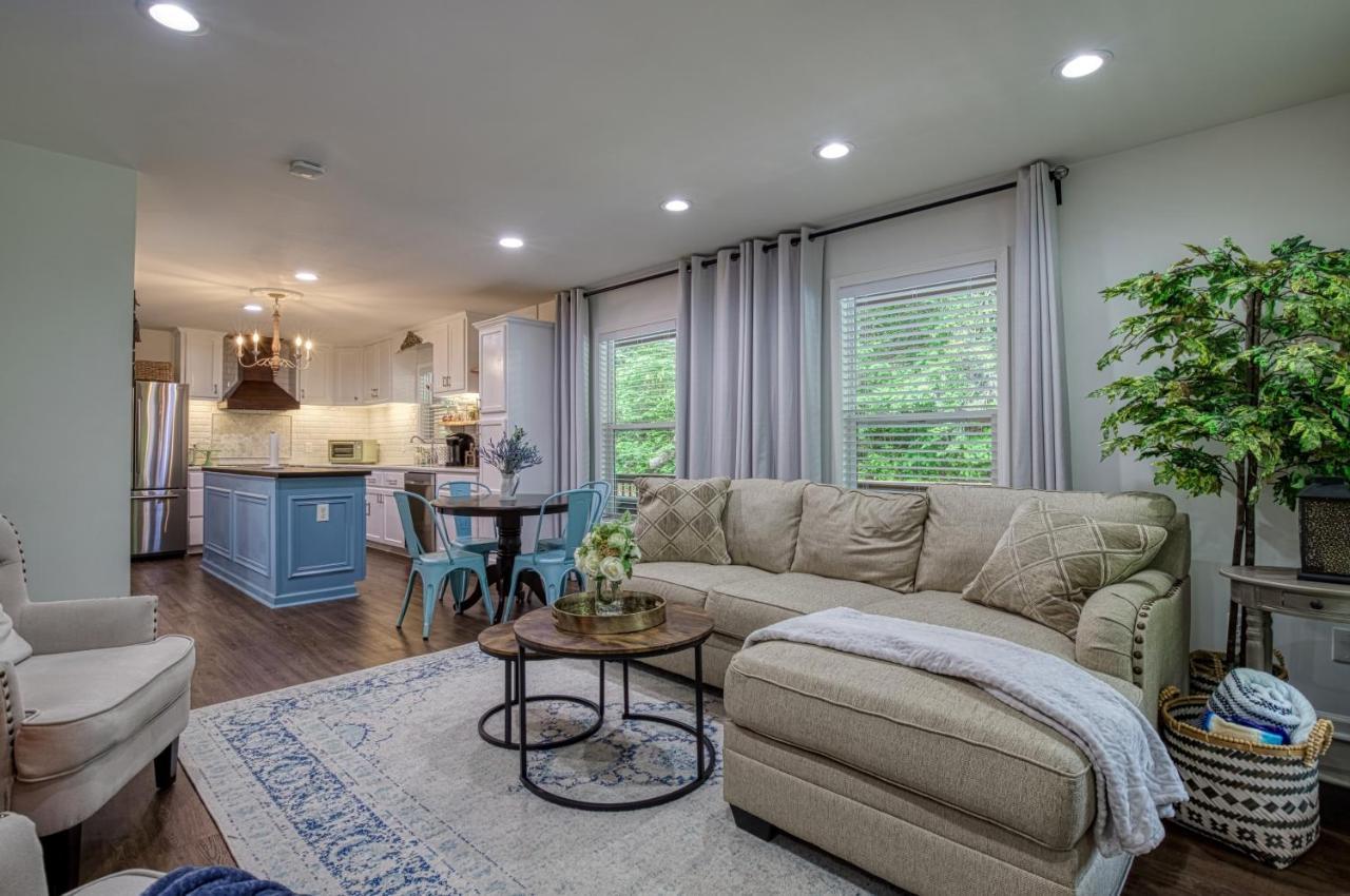 הוילה סביירוויל Great Location - Hot Tub - Dog Friendly מראה חיצוני תמונה